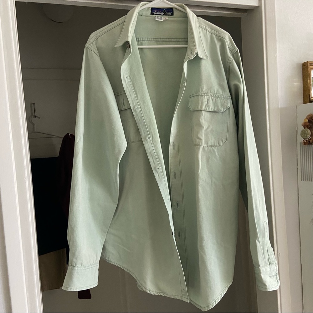 LIKE NEW Patagonia Long Sleeve Button Down L